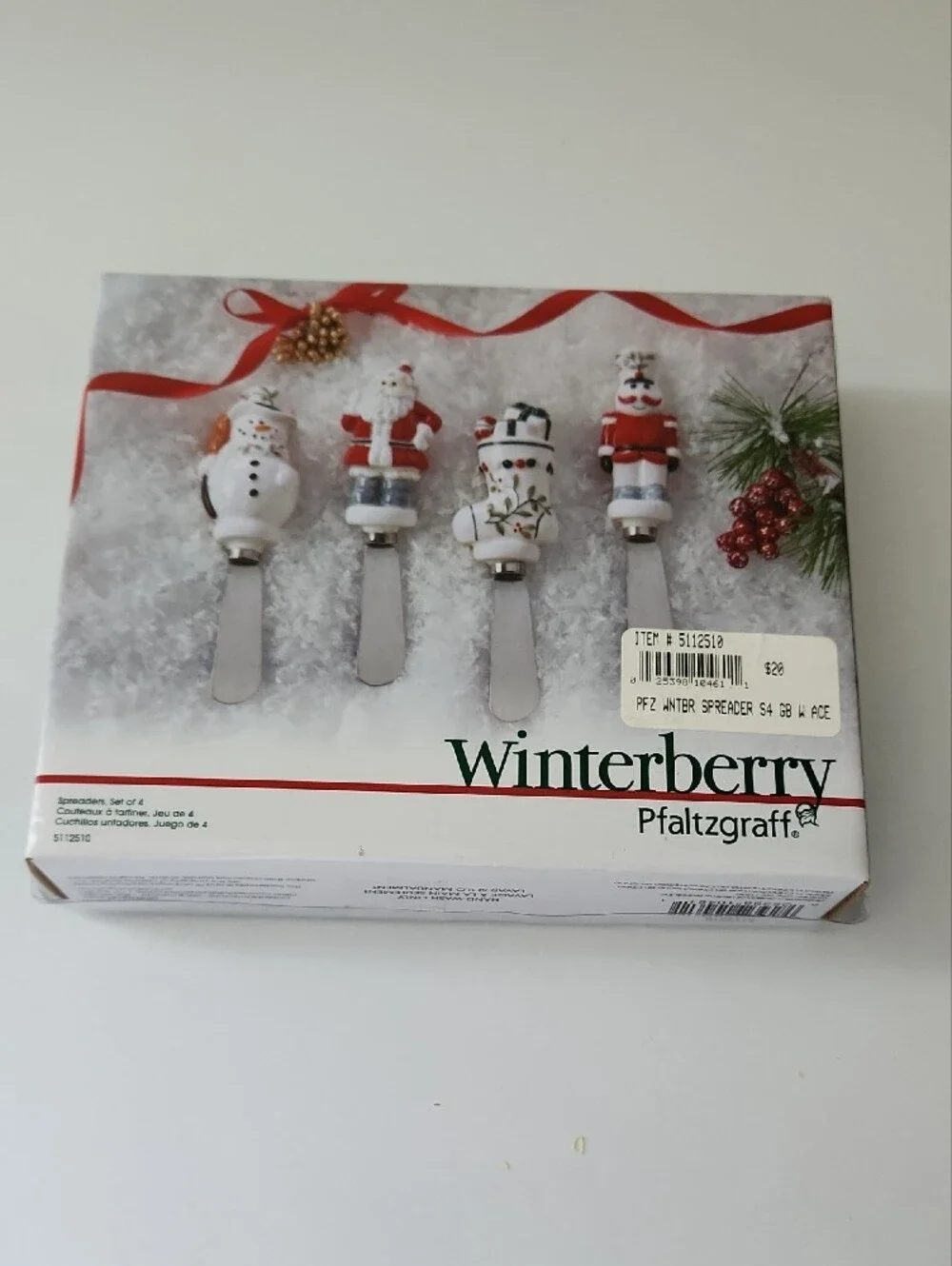 Pfaltzgraff Winterberry Set of 4 Holiday Spreaders
